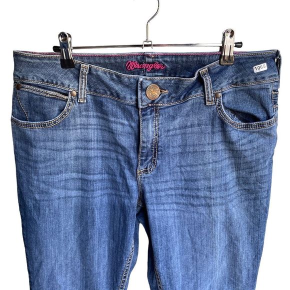Wrangler Straight Jeans 13/14 (Inseam 32”) Women’s Dark Wash Gently Used [#1065] - Picture 3 of 7